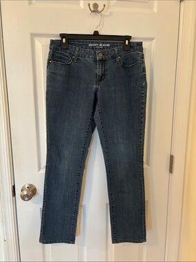 DKNY Curvy Skinny Jeans in a Dark Indigo Wash, Size 6